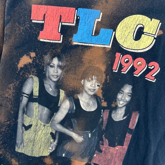 TLC Graphic Print Bleach Splatter Short Sleeve Shirt Size Medium Upcycled - Picture 6 of 7